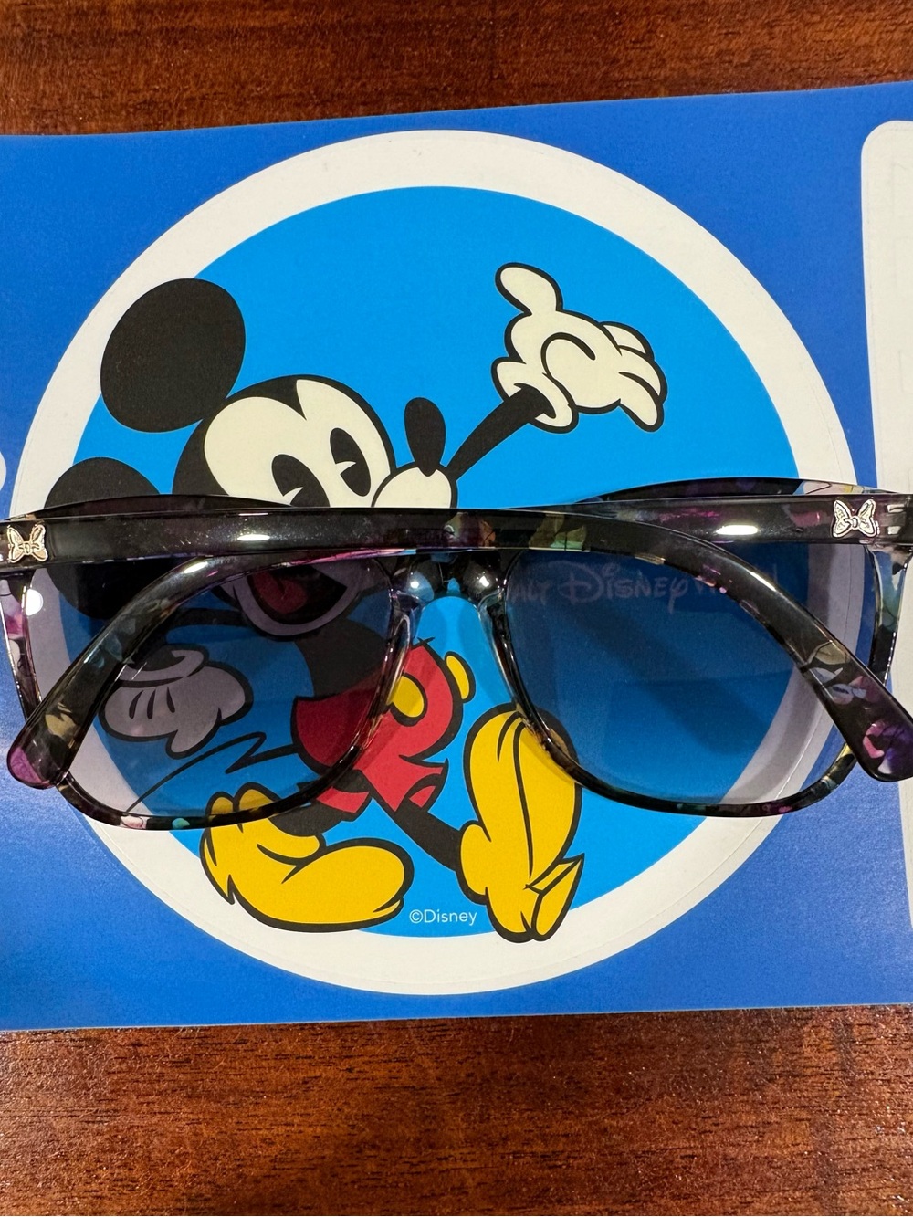 Disney Minnie Floral Sunglasses. - Picture 10 of 10